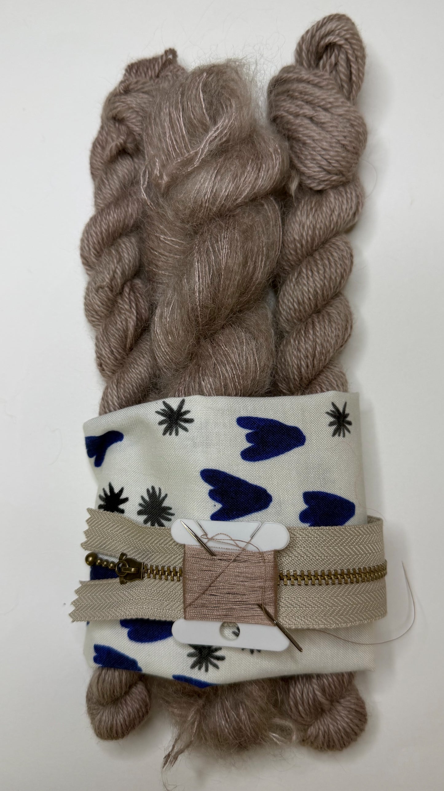 Make Up Kit: Marie Case Medium by Petite Knit