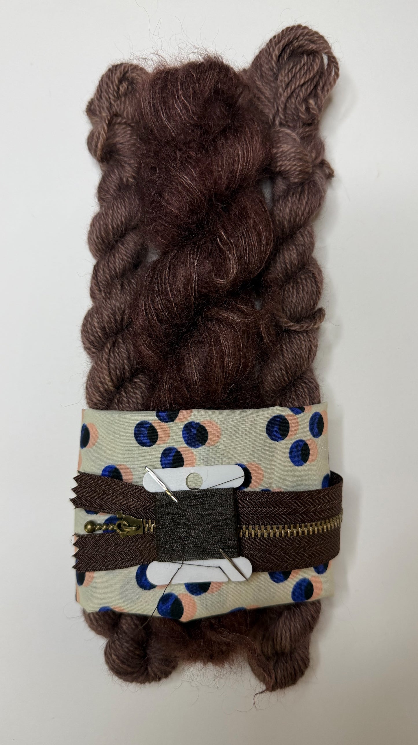 Make Up Kit: Marie Case Medium by Petite Knit